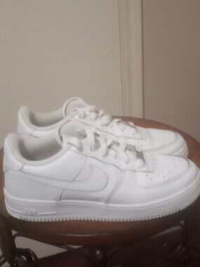 Nike Air Force 1 Shoes Kids Size 7Y GS White Sneakers FV5951-111